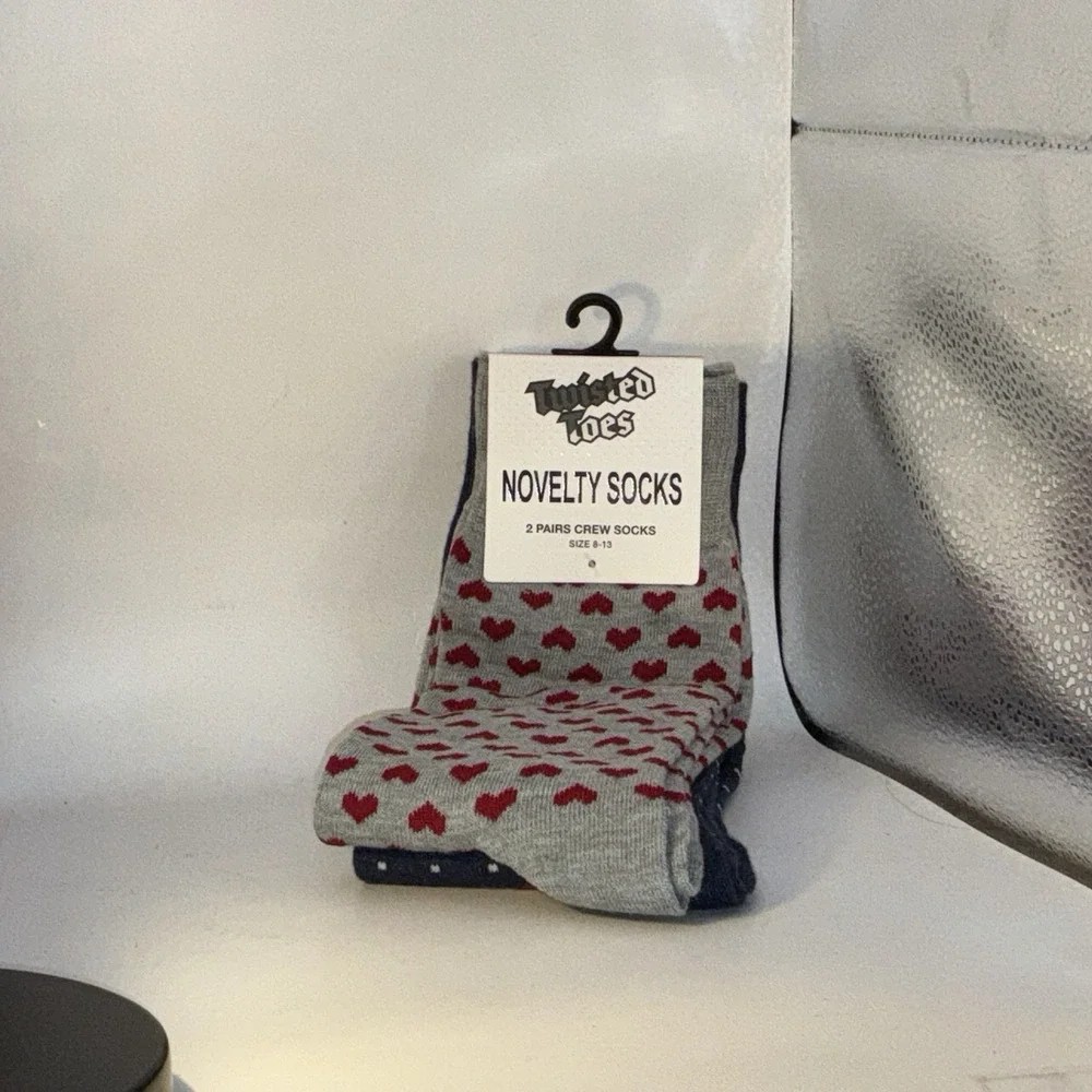 Twisted Toes Novelty Socks Valentines Day Hearts 2 Pair Size 8-13